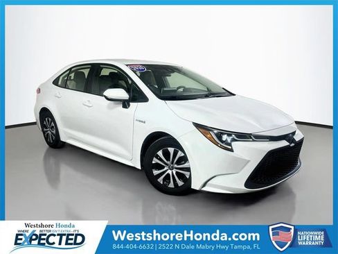 Used 2020 Toyota Corolla LE FWD image 1