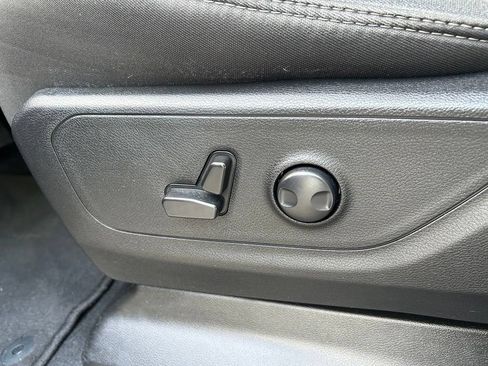 Certified 2025 RAM 1500 Big Horn RWD image 18