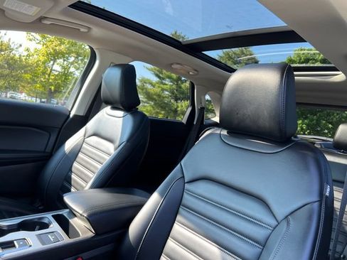 Used 2022 Ford Edge SEL w/ Convenience Package AWD/4WD image 18