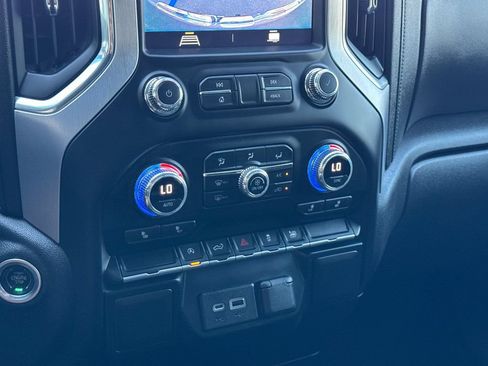 Used 2022 GMC Sierra 1500 SLE RWD image 21