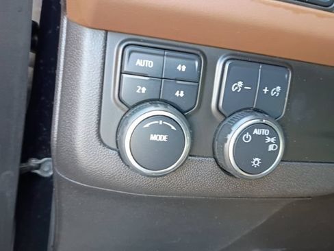 Used 2021 Chevrolet Suburban High Country AWD/4WD image 10