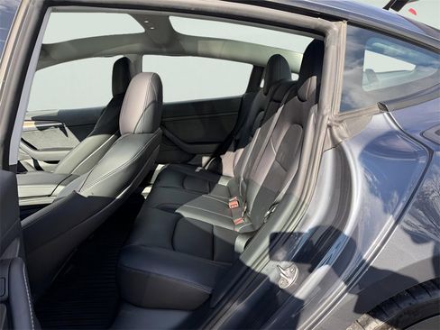 Used 2023 Tesla Model 3 Performance image 21