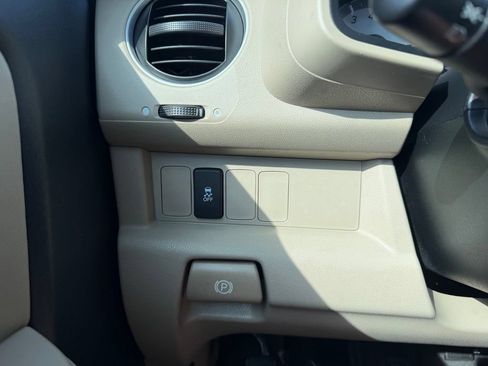 Used 2013 Honda Pilot LX image 25