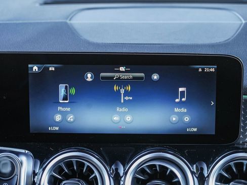 New 2026 Mercedes-Benz GLB 250 image 14