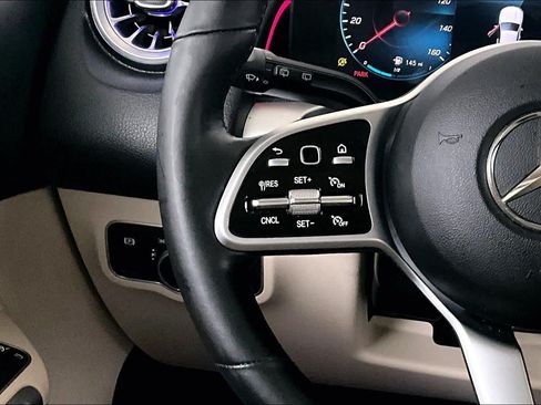 Certified 2022 Mercedes-Benz GLB 250 4MATIC image 24