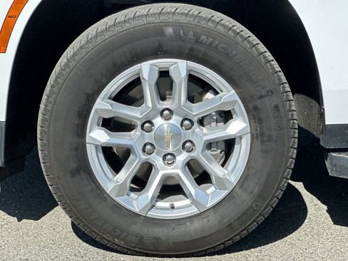Used 2025 Chevrolet Tahoe LT AWD/4WD image 27
