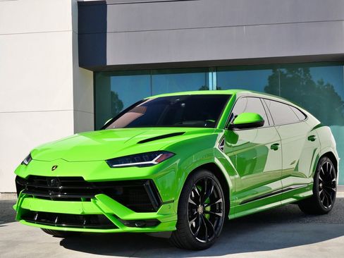 Used 2023 Lamborghini Urus S image 13