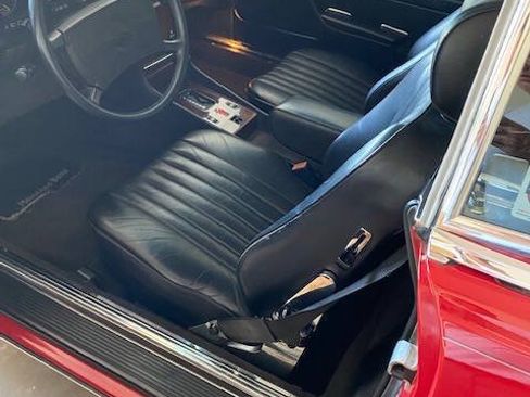 Used 1988 Mercedes-Benz 560 SL image 8