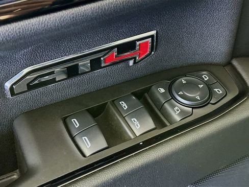 Used 2025 GMC Sierra 1500 AT4 w/ AT4 Premium Package image 19