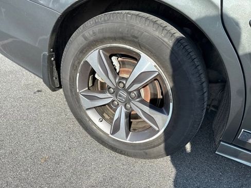 Used 2018 Honda Odyssey Touring image 11