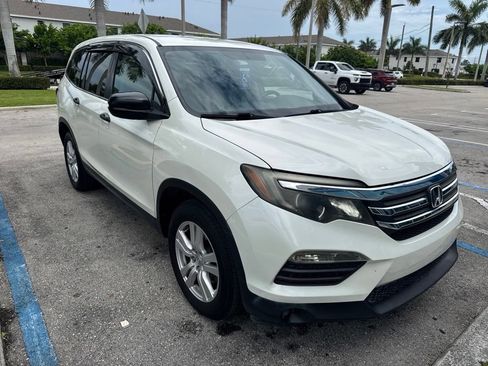 Used 2016 Honda Pilot LX image 2