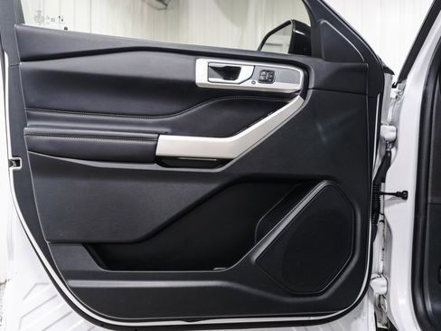 Used 2021 Ford Explorer Limited w/ Equipment Group 301A image 26