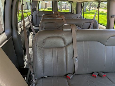 Used 2023 Chevrolet Express 3500 LS RWD image 21