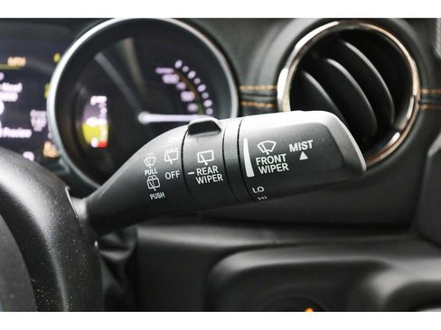 Used 2023 Jeep Wrangler Unlimited Sahara AWD/4WD image 18