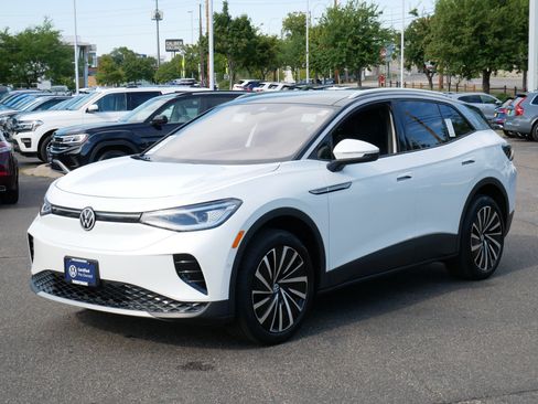 Used 2023 Volkswagen ID.4 Pro S Plus AWD/4WD image 3