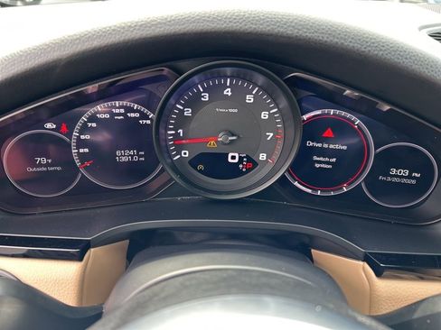 Used 2019 Porsche Cayenne Base image 10