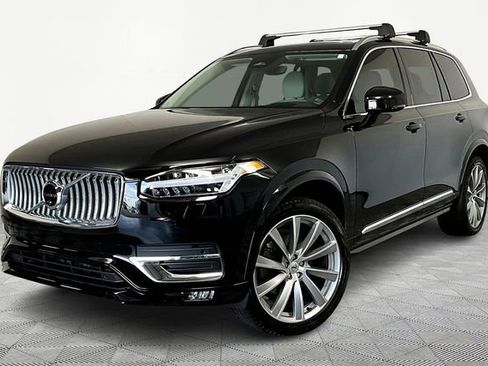 Used 2023 Volvo XC90 B6 Ultimate w/ Protection Package Premier image 2