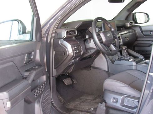 Certified 2026 Toyota Tacoma SR5 AWD/4WD image 13