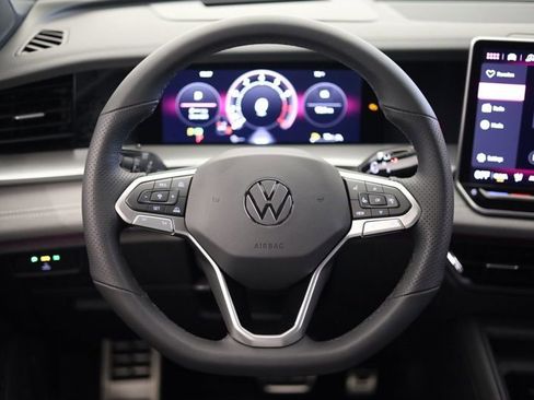 New 2026 Volkswagen Tiguan SE R-Line AWD/4WD image 13