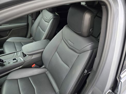 Certified 2025 Cadillac XT5 Premium Luxury image 15