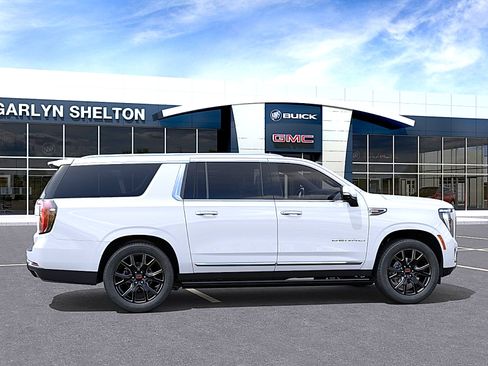 New 2026 GMC Yukon XL Denali w/ Denali Reserve Package AWD/4WD image 5