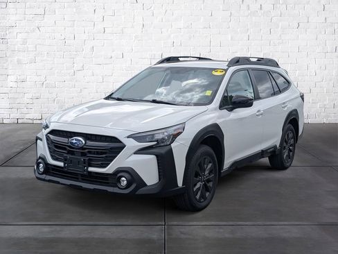 Used 2025 Subaru Outback Onyx Edition AWD/4WD image 4