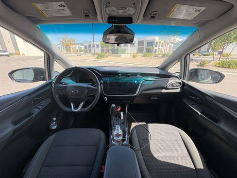 Used 2023 Chevrolet Bolt LT FWD image 2