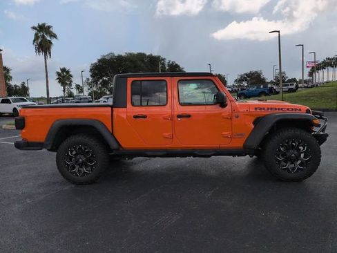 Used 2025 Jeep Gladiator Rubicon AWD/4WD image 4