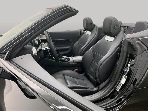 Used 2025 Mercedes-Benz SL 43 AMG image 8