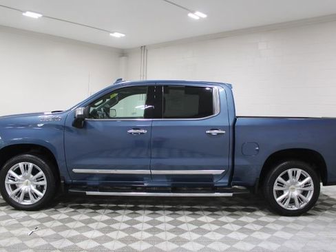 Used 2024 Chevrolet Silverado 1500 High Country w/ High Country Premium Package image 9