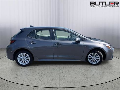 Certified 2025 Toyota Corolla SE image 6