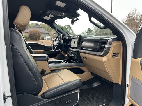 Used 2023 Ford F250 Lariat w/ Chrome Package image 49