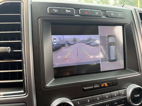Used 2020 Ford Expedition Max Platinum AWD/4WD image 32