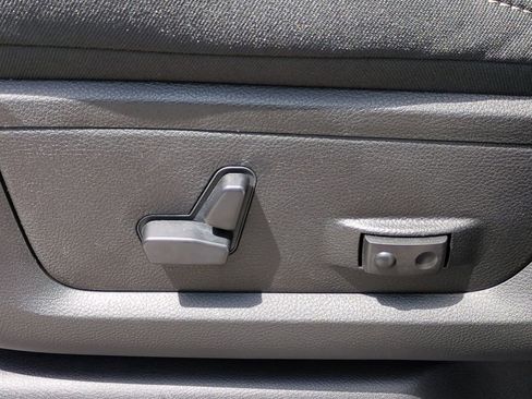 New 2026 RAM 2500 Big Horn AWD/4WD image 20