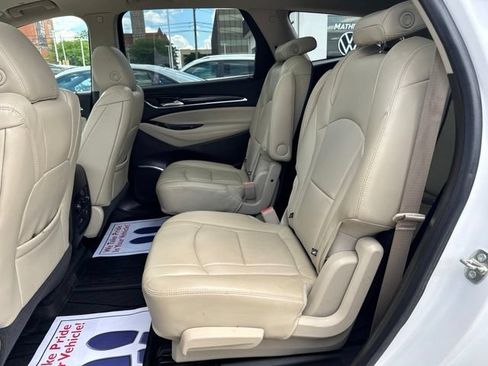 Used 2018 Buick Enclave Premium w/ LPO, Luxury Package AWD/4WD image 10