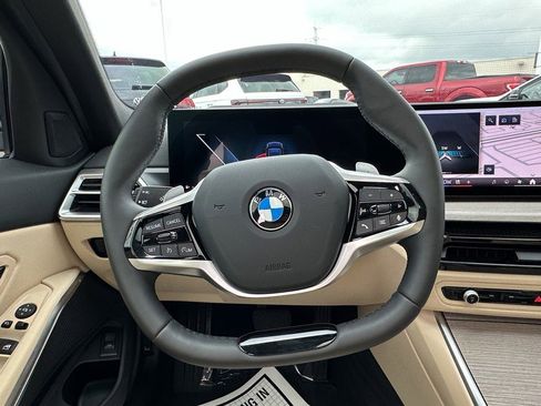 Used 2025 BMW 330i xDrive Sedan w/ Premium Package image 26