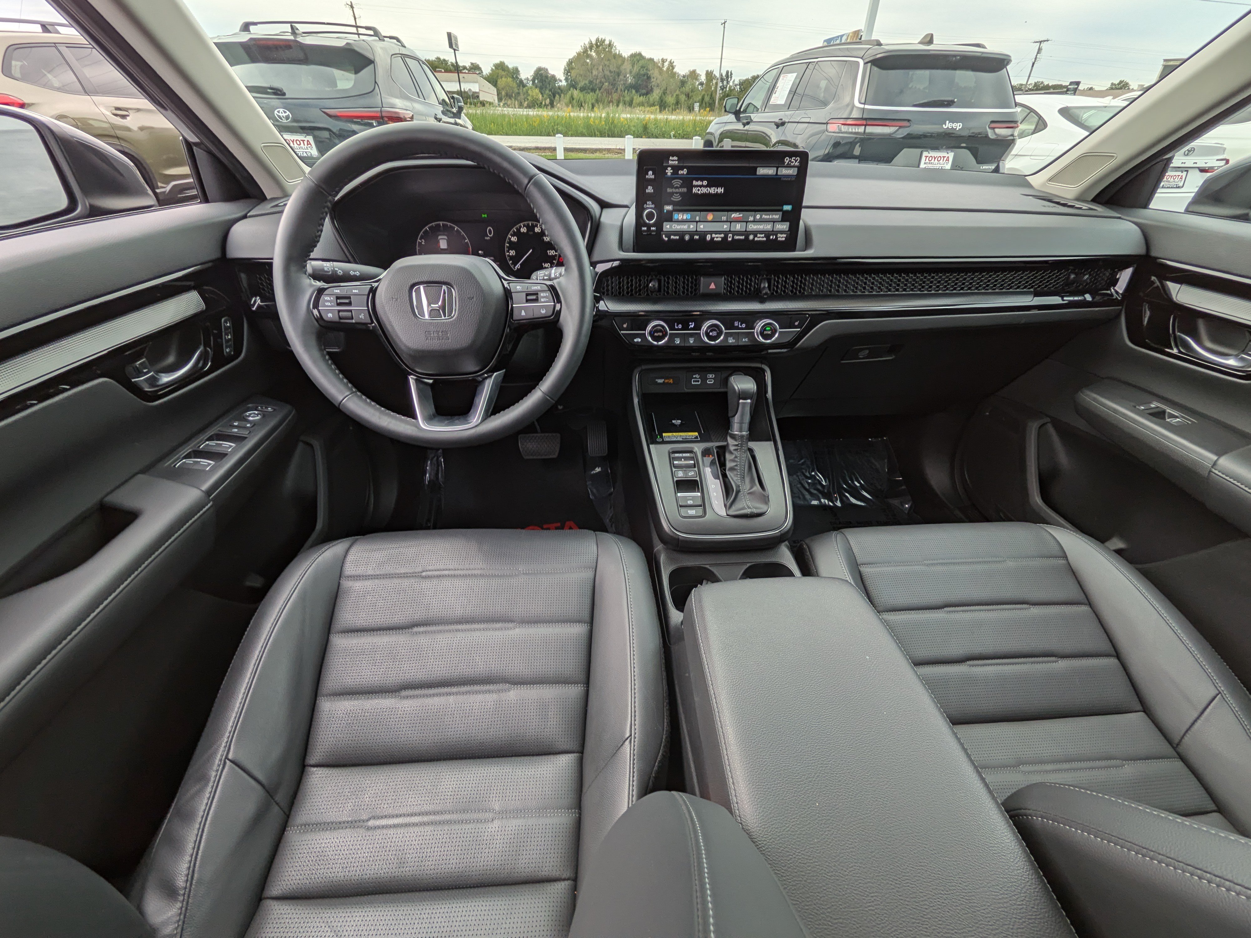 Used 2024 Honda CR-V EX-L image 10