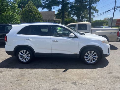 Used 2014 Kia Sorento EX w/ EX V6 Touring Package AWD/4WD image 6