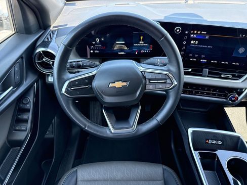 Used 2025 Chevrolet Equinox LT w/ Convenience Package II image 14