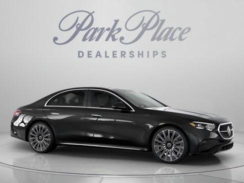 New 2026 Mercedes-Benz E 450 4MATIC Sedan image 28