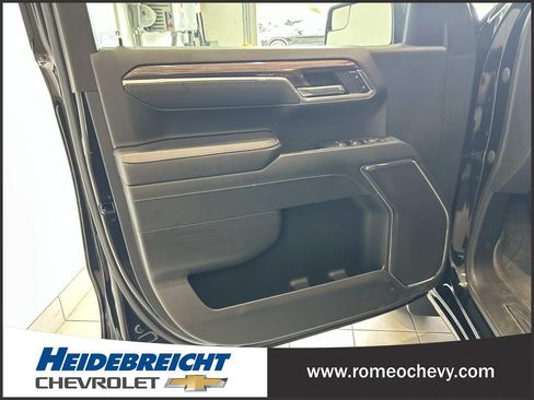 Used 2023 Chevrolet Silverado 1500 RST w/ Protection Package AWD/4WD image 10