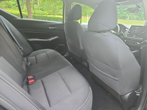 Used 2019 Nissan Altima 2.5 S FWD image 11