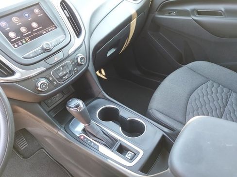 Used 2020 Chevrolet Equinox LT image 23