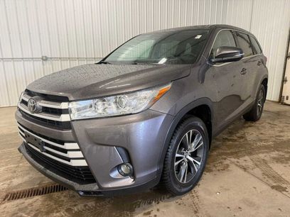 Used 2019 Toyota Highlander LE
