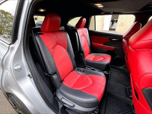 Certified 2024 Toyota Highlander XSE image 20