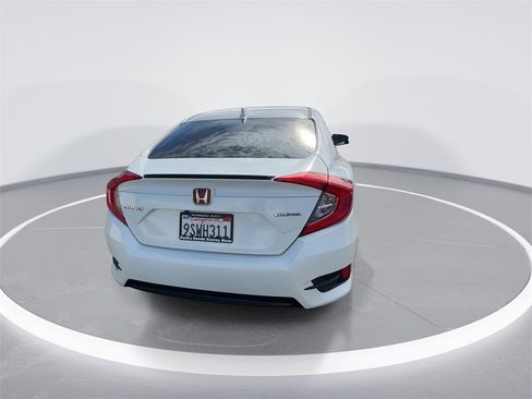 Used 2016 Honda Civic Touring image 12