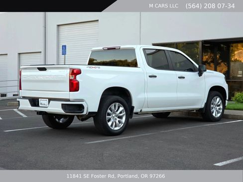Used 2022 Chevrolet Silverado 1500 Custom w/ Safety Confidence Package AWD/4WD image 6