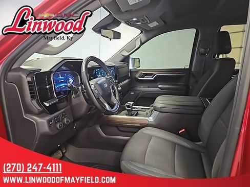 Used 2024 Chevrolet Silverado 1500 LT Trail Boss w/ Convenience Package II AWD/4WD image 13