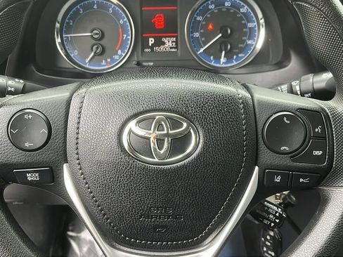Used 2018 Toyota Corolla LE image 11
