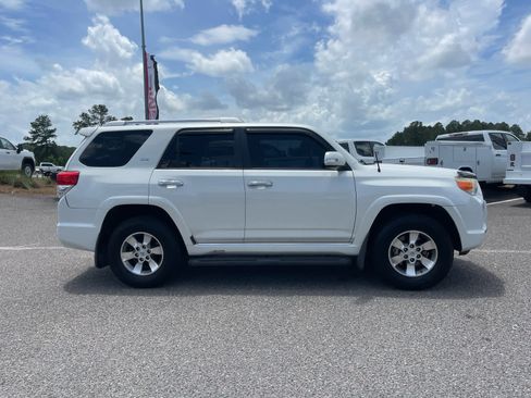 Used 2013 Toyota 4Runner SR5 w/ Convenience Pkg RWD image 4